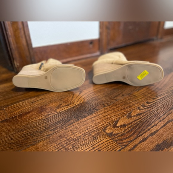 Brand New Lucky Brand Womens Lureli Suede Peep toe Ankle Boots - 8 1/2M - Picture 2 of 5